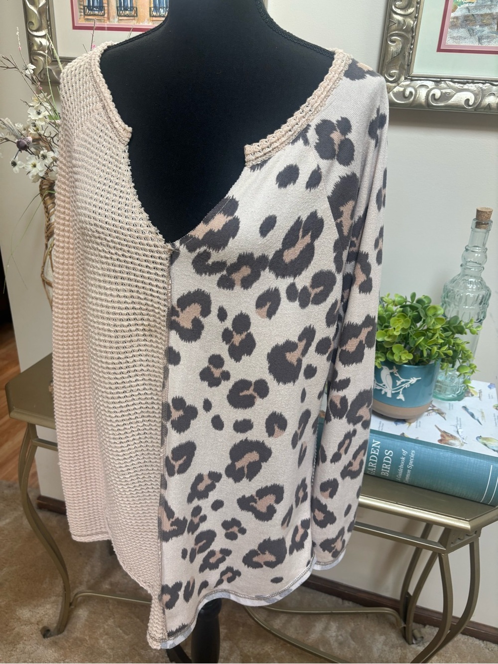 BiBi Waffle Knit Leopard Print Color-Block V-Neck Relaxed Casual Top Size Large - Picture 7 of 9